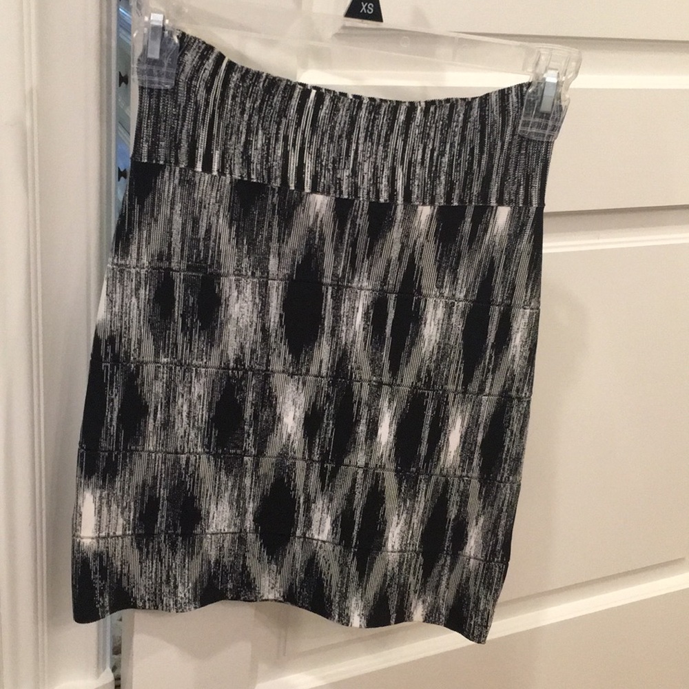 Bcbg skirt